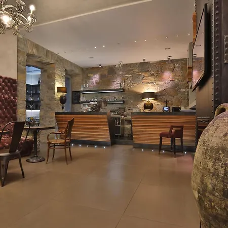 Ξενοδοχείο Forvm Boutique 3*